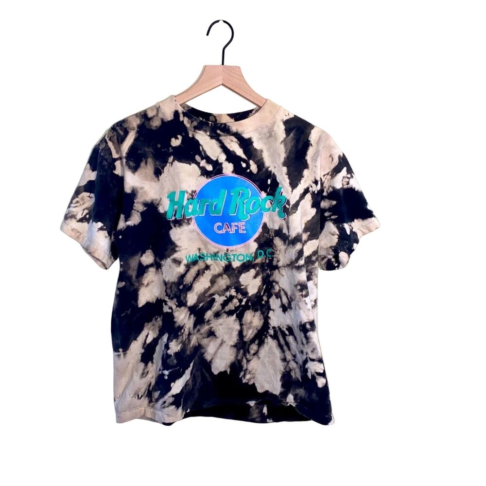 VNTG HARD ROCK CAFE distressed graphic tee